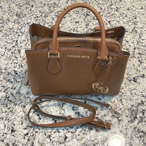 Michael Kors Camille Satchel Like New! Barely Used.